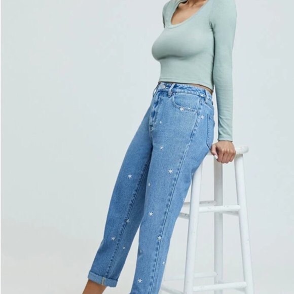PacSun Pants - PacSun Raining Flower | Daisy Mom Jeans